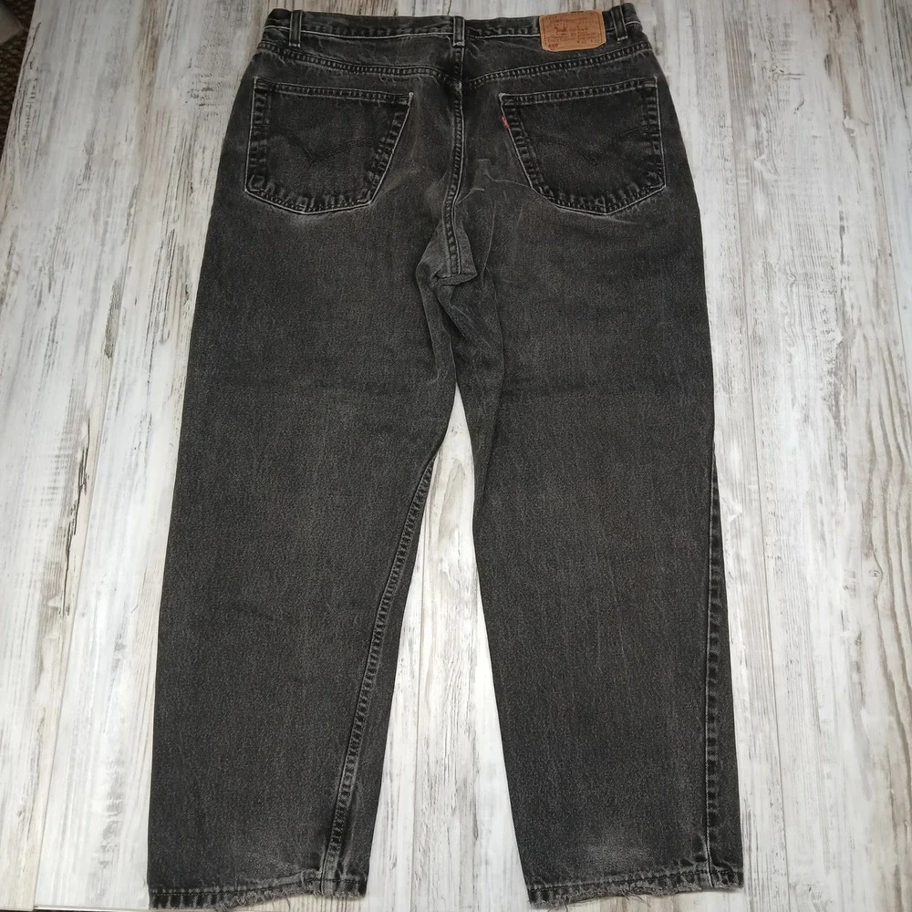 Vintage Levis 550 Relaxed Fit Black Jeans Men W40 L30 Made in Canada Tapered Leg